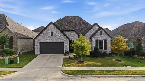 1915 Hillside Ct, Van Alstyne, TX 75495