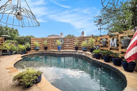 6213 Bowin Dr, Fort Worth, TX 76132