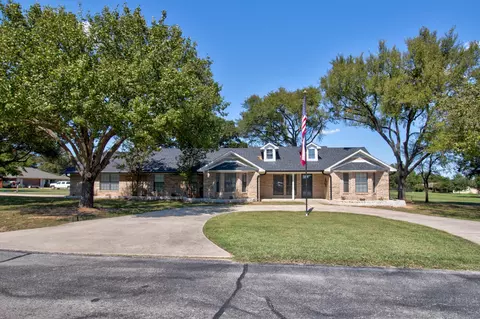 101 Wasco Cv, Gainesville, TX 76240