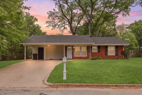 3122 Faith Ln, Tyler, TX 75701