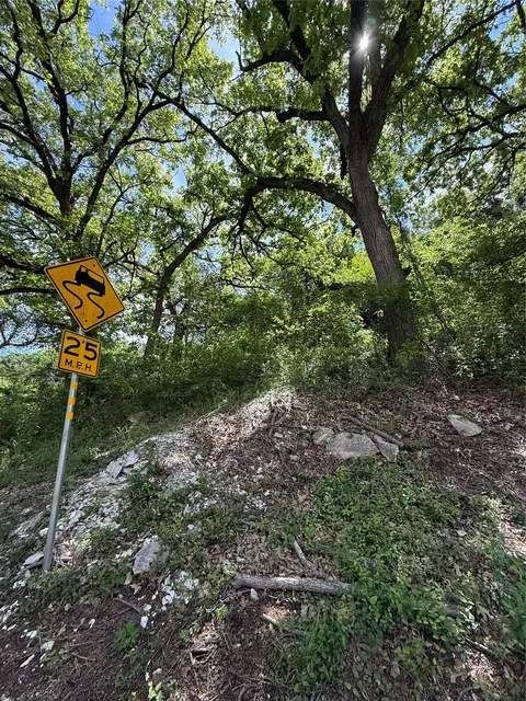 904 Sleepy Hollow Dr, Cedar Hill, TX 75104