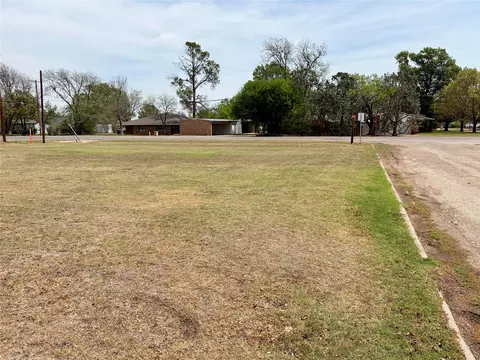 1419 Landon St, Stamford, TX 79553
