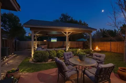 2304 Oakmont Dr, Bedford, TX 76022
