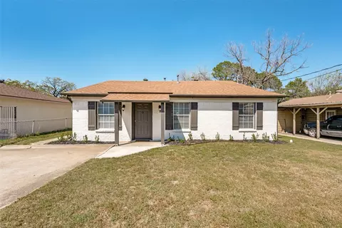 629 Park Ln, Denton, TX 76205