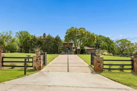 3800 Ranch Estates Dr, Plano, TX 75074
