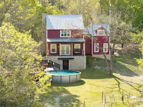 459 County Road 4600, Trenton, TX 75490