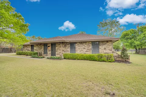 104 Prairie View Ln, Red Oak, TX 75154