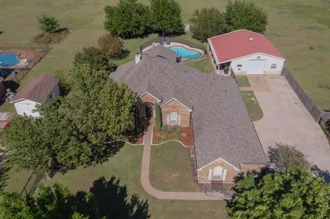 16036 University Dr, Forney, TX 75126