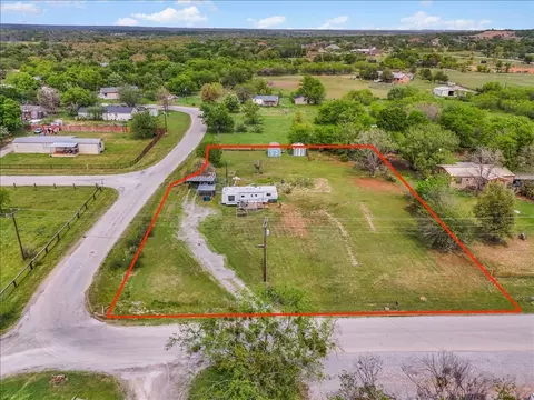 512 Bennett Dr, Aurora, TX 76078