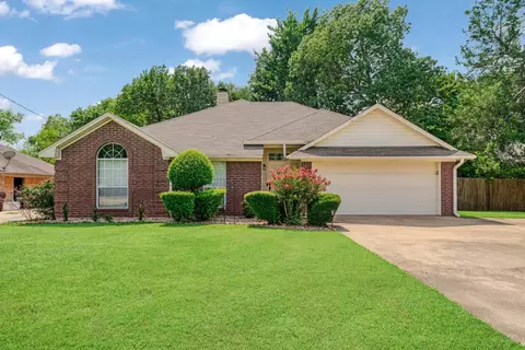 566 Turtle Crk, Reno, TX 75462