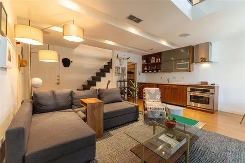 3033 San Jacinto St #322, Dallas, TX 75204