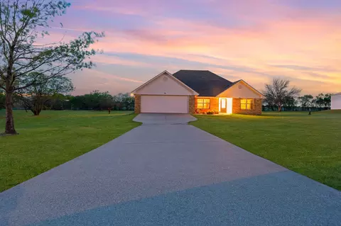 116 Creekview Cir, Maypearl, TX 76064