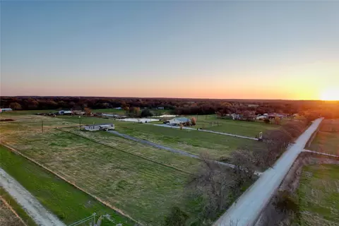 771 County Road 121, Gainesville, TX 76240