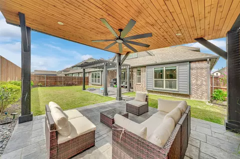 1108 Canterbury Ln, Forney, TX 75126