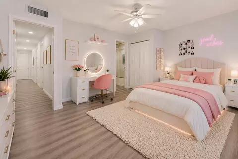 Bedroom - 1201 E Oaklawn Dr, Talty, TX 75160 photo 3 of 3