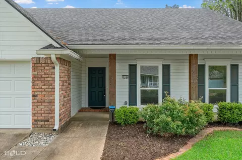 3144 Petite Dr, Bossier City, LA 71111