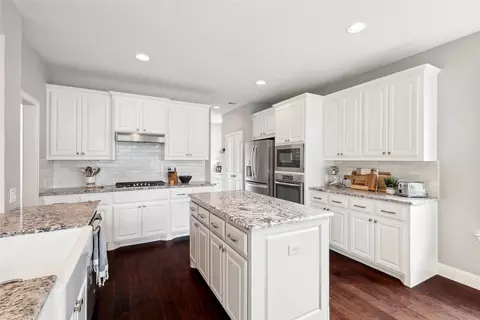 Kitchen - 1124 4th St, Argyle, TX 76226 photo 2 of 3