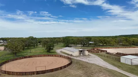 990 Doss Rd, Millsap, TX 76066