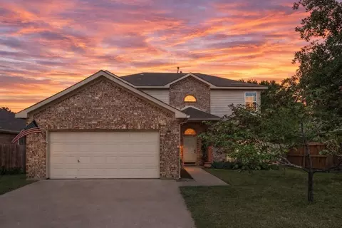 3817 Kirby Dr, Denton, TX 76210