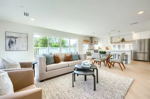 5705 Live Oak St #A, Dallas, TX 75206