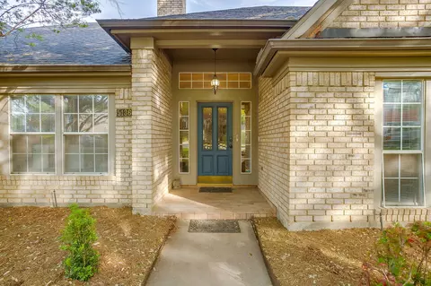 5136 Golden Ln, Fort Worth, TX 76123