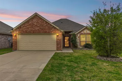133 Cherokee St, Greenville, TX 75402