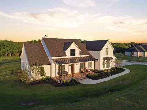 221 Proctor Ln, Decatur, TX 76234