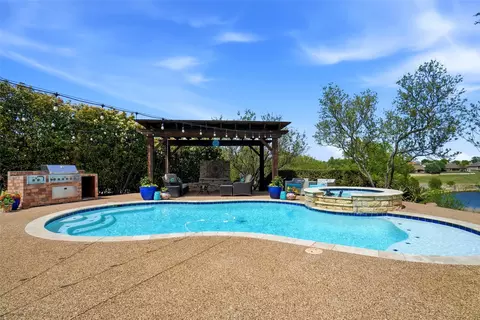 7304 Bishop Ct, Fort Worth, TX 76179