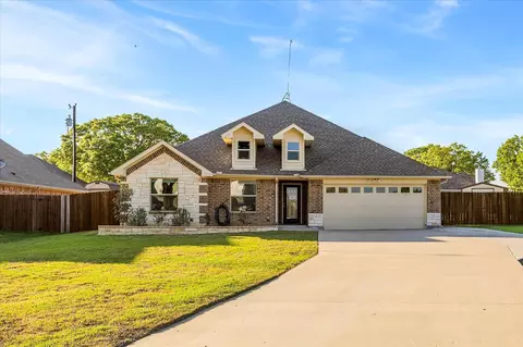 2808 Rodeo Dr, Quinlan, TX 75474