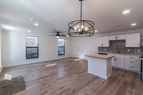 921 S Waverly Dr, Dallas, TX 75208