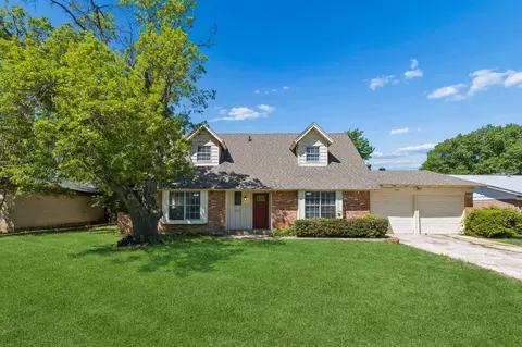 1954 Mims St, Fort Worth, TX 76112