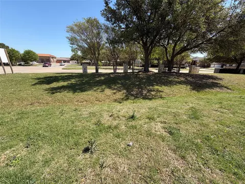 6201 Stone Hill Farms Pkwy, Flower Mound, TX 75028