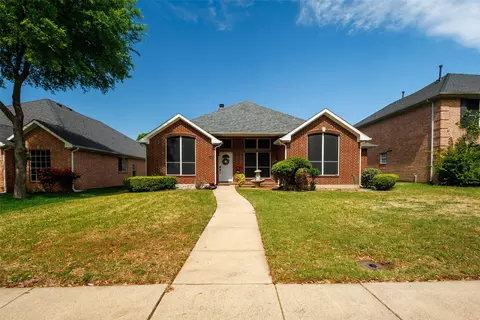 1403 Dutchman Creek Dr, Desoto, TX 75115