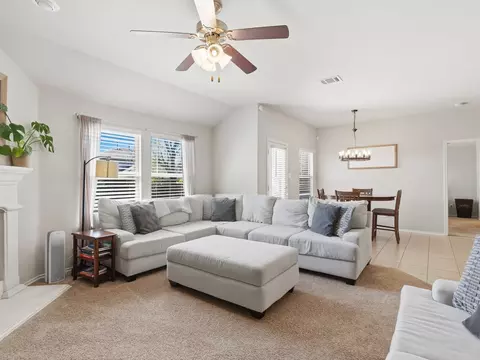 Living - 431 Paddock Ln, Celina, TX 75009 photo 3 of 4