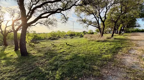 1811 S Oak St, Brady, TX 76825