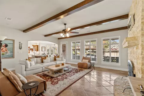 111 Saint Annes Dr, Mabank, TX 75156