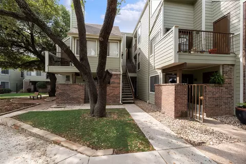 3109 Sondra Dr #302, Fort Worth, TX 76107