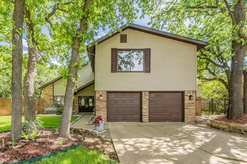 3008 Glenwood Ct, Bedford, TX 76021