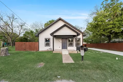 1014 Trinity St, Cleburne, TX 76031