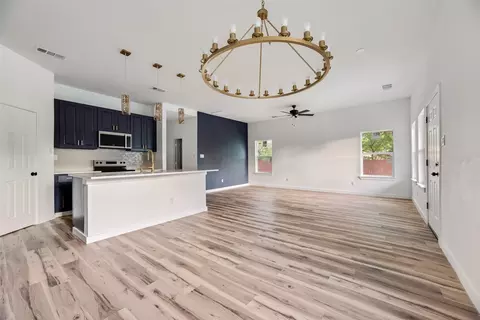 Living - 1014 Trinity St, Cleburne, TX 76031 photo 1 of 4