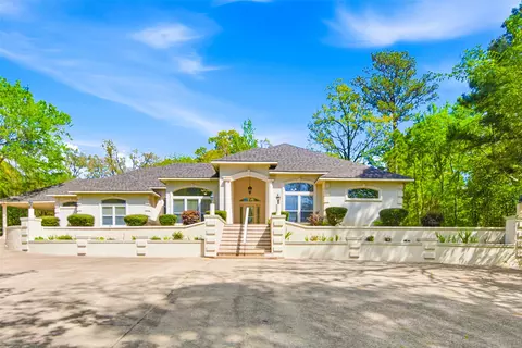 18737 Oakbrook Rd, Tyler, TX 75703