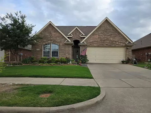 6013 Meadowglen Dr, Argyle, TX 76226