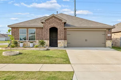 1536 Skyline Dr, Denton, TX 76207