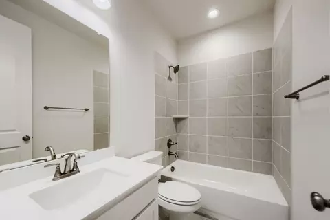 Bath - 11404 Jackloe St, Haslet, TX 76052 photo 1 of 5