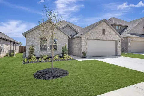 Exterior - 2700 Tamarack Ln, Argyle, TX 76226 photo 7 of 8