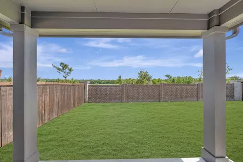 Exterior - 2700 Tamarack Ln, Argyle, TX 76226 photo 4 of 8