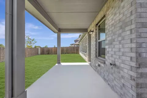Exterior - 2700 Tamarack Ln, Argyle, TX 76226 photo 3 of 8