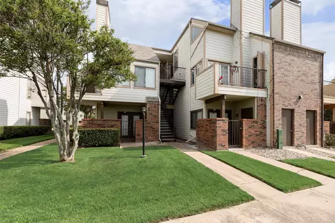 3121 Sondra Dr #302, Fort Worth, TX 76107
