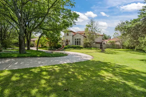545 W Highland St, Southlake, TX 76092