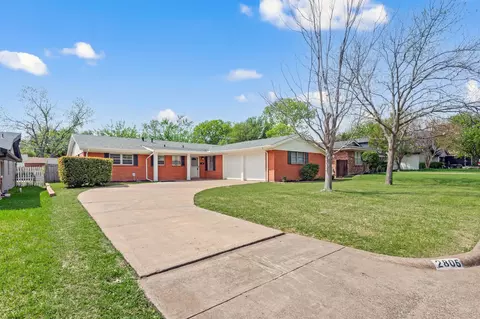 2805 Yates St, Fort Worth, TX 76133